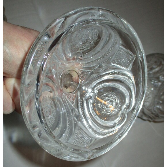 Ornate Cut Glass Gold Trimmed Sugar Bowl with Lid 6 Inches Vintage Glassware Tab - Picture 3 of 9